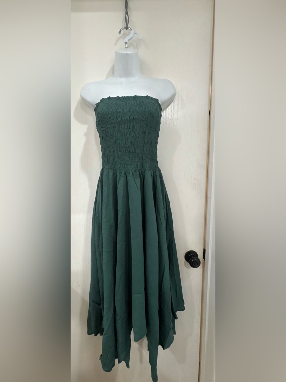 Simple beach tropical resort western Strapless Smocked Forest Green Midi Dress
